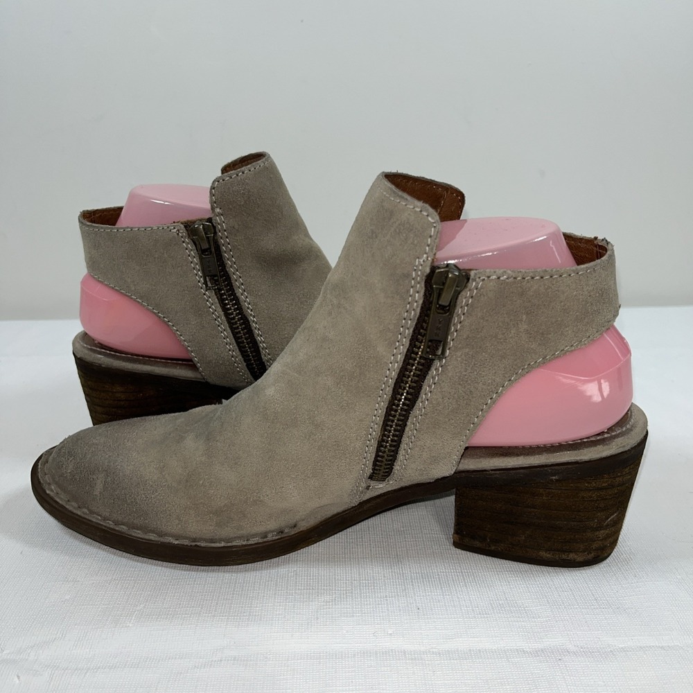BORN Women's Monikah Tassel Bow Ankle Boots Booties Gray Suede 8M Preppy Stylish - Picture 7 of 16